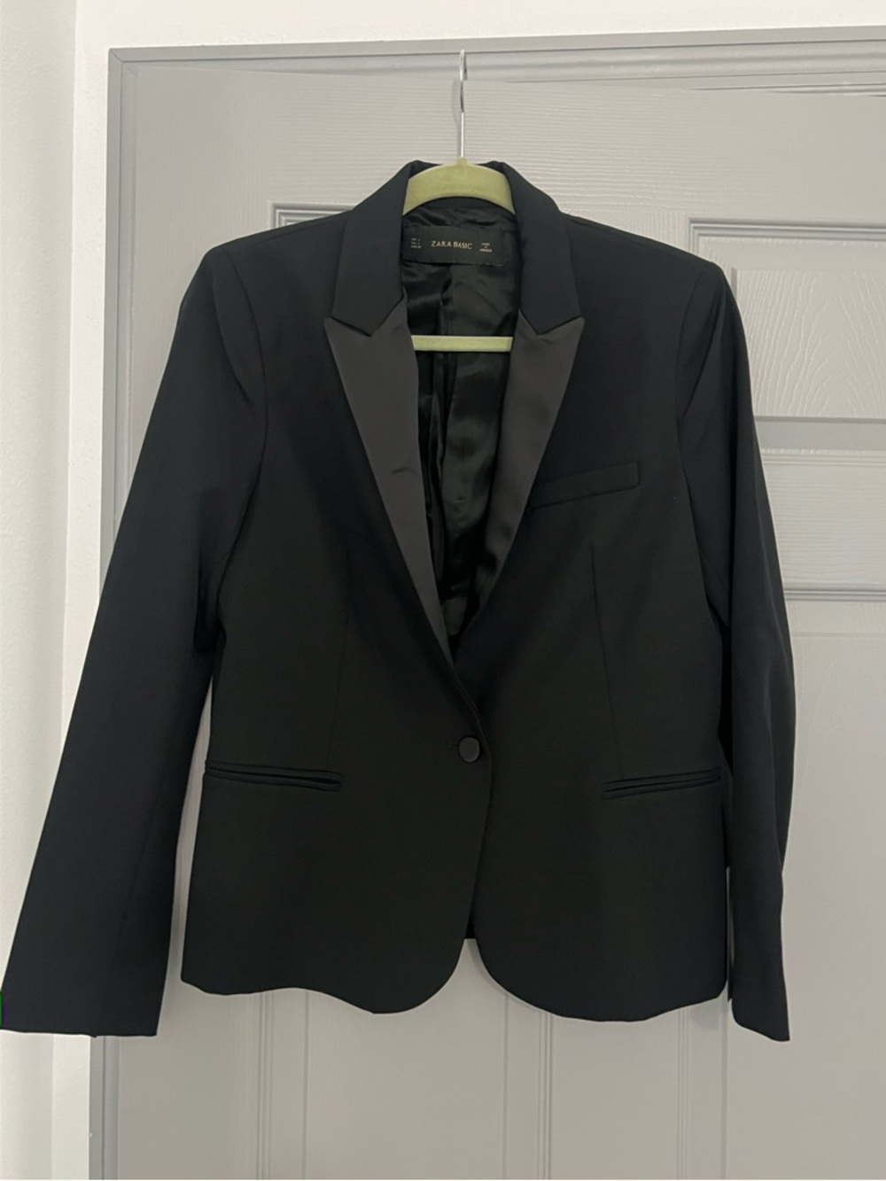 Zara Black Satin-Lapel Women's Blazer